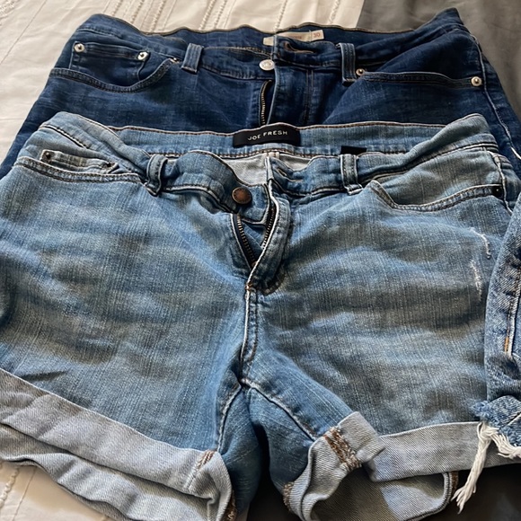 Lot of 4 pairs of denim shorts. - Picture 2 of 9